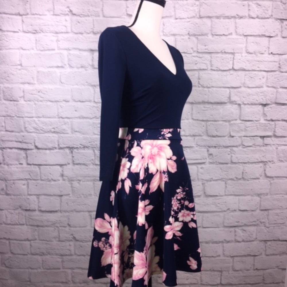 ❤️ Cute Juniors Fit & Flare Dress - Picture 4 of 8